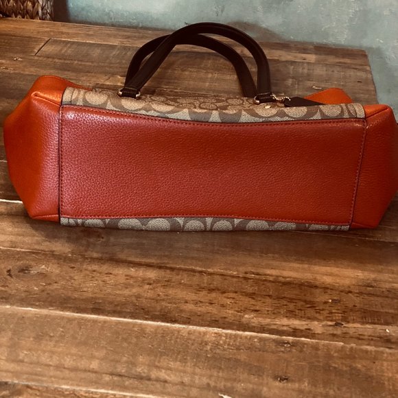 Coach Signature Marlon Tote In Colorblock bag - Picture 5 of 8